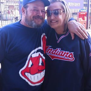 Meet your Posher, Lora